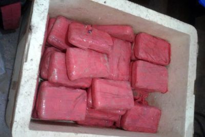 notícia: Polícia Militar apreende 41 tabletes de pasta base de cocaína em Santarém