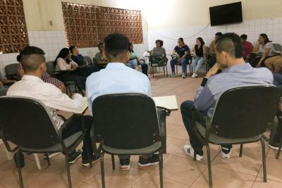 notícia: Projeto dialoga contexto social de adolescentes em conflito com a lei