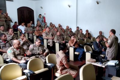 notícia: Programação aborda técnicas de salvamento em tentativas de suicídio