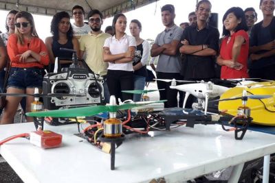 notícia: Drones serão atração na Feira Estadual de Ciência, Tecnologia e Inovação