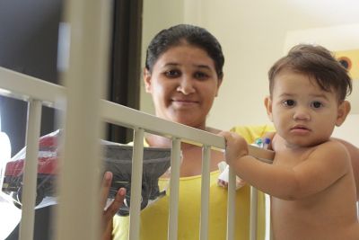 notícia: Hospital de Tailândia distribui brinquedos no Dia das Crianças
