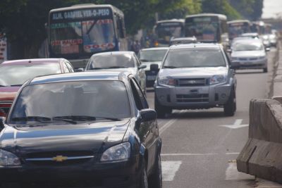 notícia: Veículos com finais de placa 49, 59 e 69 devem ser licenciados até sexta (18)