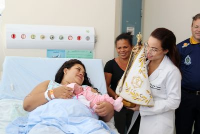 notícia: Pacientes da Santa Casa têm encontro com imagem de Nossa Senhora de Nazaré
