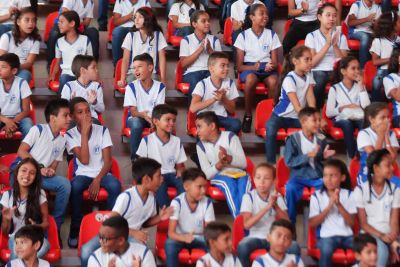 notícia: Escolas têm até dezembro para se adequar ao novo currículo estadual