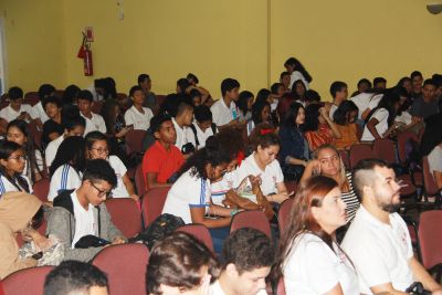 notícia: Arte integra estudantes da rede pública com jovens atendidos na Fasepa