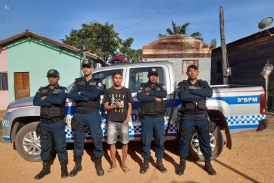 notícia: PMs resgatam jovem arrastado pela correnteza no município de Bagre