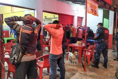 notícia: Polícia Civil deflagra operação e fecha estabelecimentos irregulares em Ananindeua