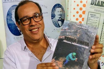 notícia: Ioepa promove noite de autógrafos do livro 'Terra Preta'