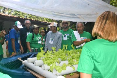 notícia: Índios e quilombolas de Oriximiná fornecerão mais de R$ 1 milhão em alimentos