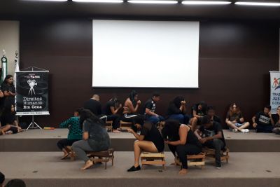 notícia: Sejudh encerra “Direitos Humanos em Cena” na Escola Acácio Felício Sobral
