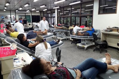notícia: Atletas lotaram o Hemopa durante campanha de doação sanguínea