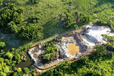 notícia: Operação fecha garimpo clandestino de exploração de ouro em Novo Progresso