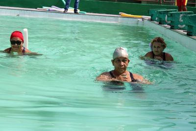 Programa Vida Ativa mobiliza 150 idosos em jogos de salão, natação