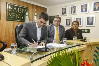 notícia: Estado fecha convênios para o desenvolvimento no 52º Encontro Ruralista