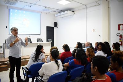 notícia: Moradores da Terra Firme, Guamá e Jurunas iniciam o curso de “Agente de cadastramento”