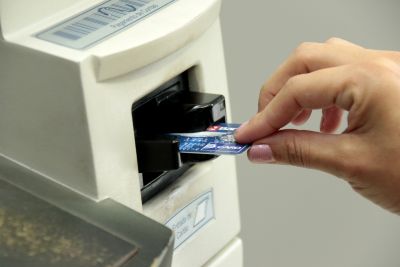 notícia: Governo antecipa pagamento de salários para o dia 18 de dezembro