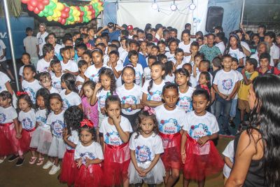 notícia: Festa de Natal reúne mais de 500 pessoas em novo polo ParáPaz no Jurunas