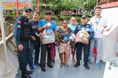 notícia: Polícia Militar participa do Natal dos Ribeirinhos 2019 e entrega brinquedos e cestas básicas