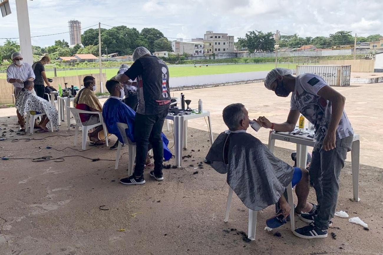 Espetáculo de Natal com moradores em situação de rua será