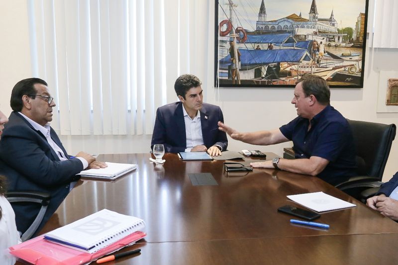 A entrega da Escola Estadual de Ensino Fundamental Irmã Dulce, em Parauapebas, no sudeste paraense, ainda durante o primeiro semestre e totalmente reformada, foi anunciada como prioridade para o Governo do Estado. 