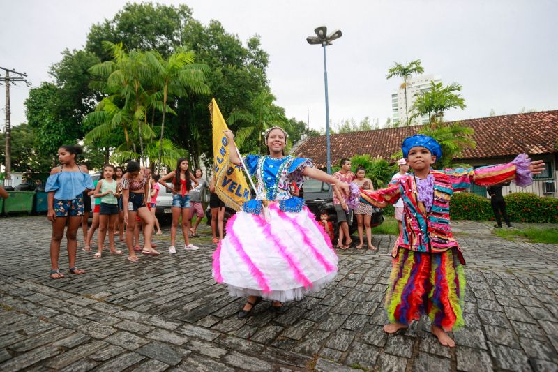 Carnaval Curro Velho <div class='credito_fotos'>Foto: Jader Paes / Agência Pará | <a href='/midias/2020/originais/5892_51da0843-a0dd-5ff4-df21-5de4a7dc7ab9.jpg' download><i class='fa-solid fa-download'></i> Download</a></div>