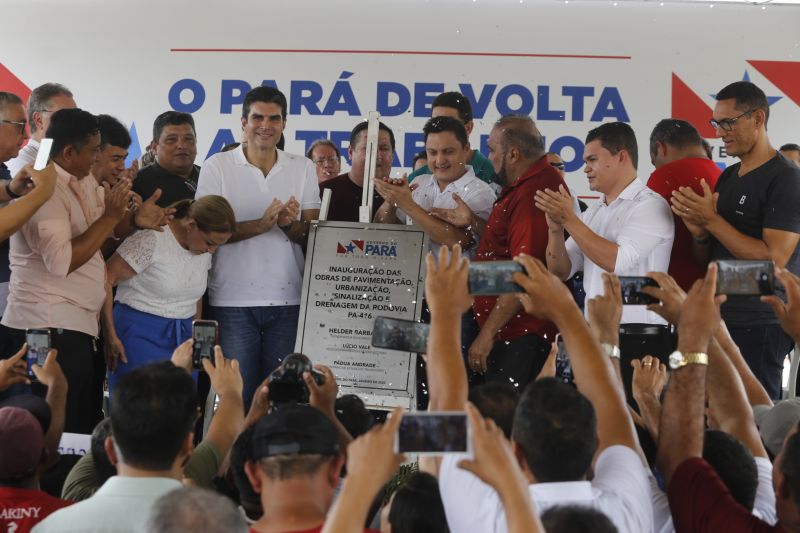 Uma nova PA-416 foi entregue neste sábado (18) ao moradores da Região Metropolitana de Belém, em especial para quem vive, trabalha e segue da BR-316 até a entrada da Vila de Americano, principal distrito do município de Santa Izabel do Pará. A rodovia paraense foi entregue a toda população do estado pelo Governador Helder Barbalho. <div class='credito_fotos'>Foto: Marcelo Seabra / Ag. Pará | <a href='/midias/2020/originais/5895_6f32493c-3656-36fd-a12d-23e27d6c26ea.jpg' download><i class='fa-solid fa-download'></i> Download</a></div>