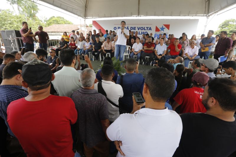 Uma nova PA-416 foi entregue neste sábado (18) ao moradores da Região Metropolitana de Belém, em especial para quem vive, trabalha e segue da BR-316 até a entrada da Vila de Americano, principal distrito do município de Santa Izabel do Pará. A rodovia paraense foi entregue a toda população do estado pelo Governador Helder Barbalho. <div class='credito_fotos'>Foto: Marcelo Seabra / Ag. Pará | <a href='/midias/2020/originais/5895_868b2d27-2514-af32-a139-6e5d5bd4d036.jpg' download><i class='fa-solid fa-download'></i> Download</a></div>