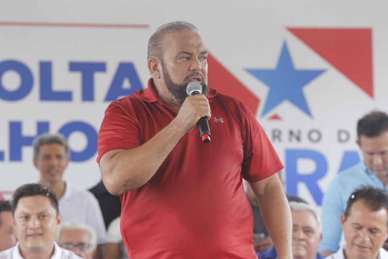Uma nova PA-416 foi entregue neste sábado (18) ao moradores da Região Metropolitana de Belém, em especial para quem vive, trabalha e segue da BR-316 até a entrada da Vila de Americano, principal distrito do município de Santa Izabel do Pará. A rodovia paraense foi entregue a toda população do estado pelo Governador Helder Barbalho. <div class='credito_fotos'>Foto: Marcelo Seabra / Ag. Pará | <a href='/midias/2020/originais/5895_f73d79f7-5d62-c65c-aee1-5b53120ef496.jpg' download><i class='fa-solid fa-download'></i> Download</a></div>