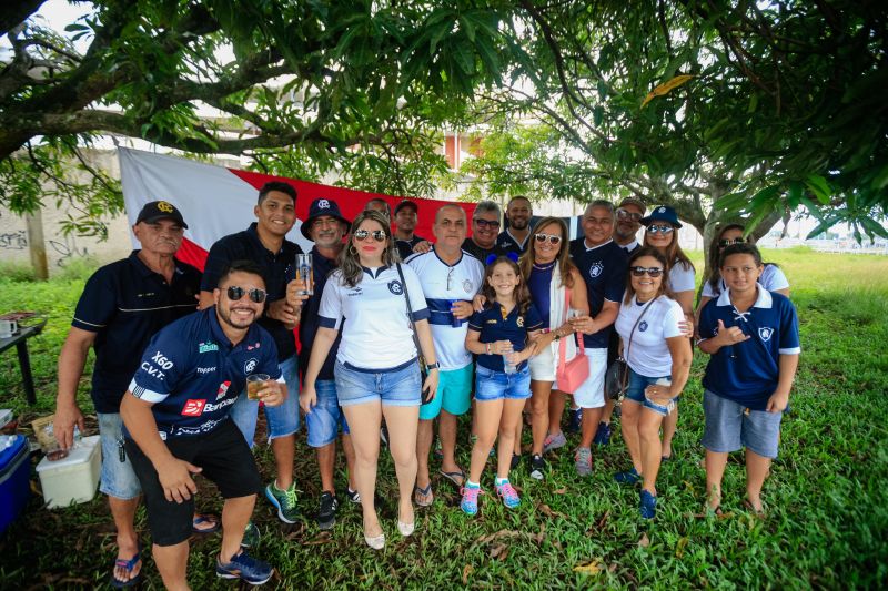 Ilma Soaraes e familia <div class='credito_fotos'>Foto: Jader Paes / Agência Pará | <a href='/midias/2020/originais/5902_3fee2ee6-1d99-2ec1-5d9d-868f583eabc0.jpg' download><i class='fa-solid fa-download'></i> Download</a></div>