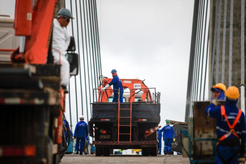 Mojú, Pará, Brasil.
uma semana da entrega da ponte União (Alça Viária)
Operários falam sobre os desafios de trabalhar em uma obra de grande importância para o Estado.
Fotos: Pedro Guerreiro / Ag. Pará <div class='credito_fotos'>Foto: Pedro Guerreiro / Ag. Pará | <a href='/midias/2020/originais/5925_6812ad35-6022-74b8-9c30-ebdabfabe04d.jpg' download><i class='fa-solid fa-download'></i> Download</a></div>