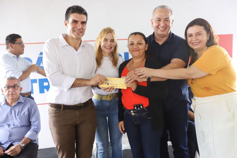 O governador do Pará, Helder Barbalho, visitou na manhã desta terça-feira (28), o município de Castanhal e firmou compromissos importantes para o desenvolvimento da cidade e região.