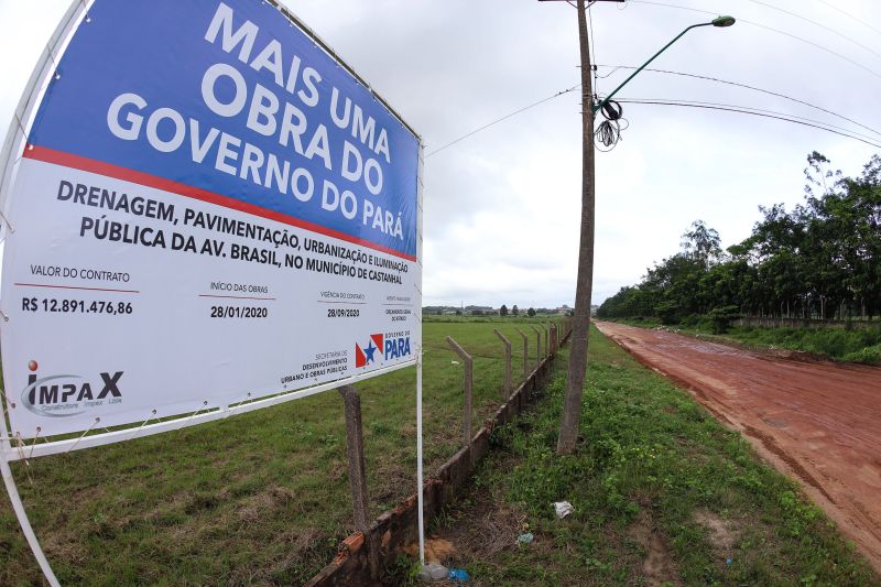 O governador do Pará, Helder Barbalho, visitou na manhã desta terça-feira (28), o município de Castanhal e firmou compromissos importantes para o desenvolvimento da cidade e região. <div class='credito_fotos'>Foto: Marco Santos / Ag. Pará | <a href='/midias/2020/originais/5927_80b4a55d-d3f7-925f-3108-c80c06b45144.jpg' download><i class='fa-solid fa-download'></i> Download</a></div>