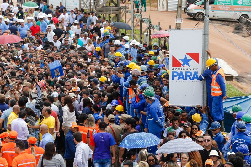 Exatamente às 13h, desta sexta-feira (31), o governador Helder Barbalho autorizou a abertura do tráfego sobre a ponte União, no KM-48 da Alça Viária (PA-483), que foi interrompido bruscamente no dia 6 de abril, após a derrubada de quase um terço de sua estrutura. <div class='credito_fotos'>Foto: Marcelo Seabra / Ag. Pará   |   <a href='/midias/2020/originais/5939_46de3ba5-9eaf-3b71-3d53-9f1a44b50cab.jpg' download><i class='fa-solid fa-download'></i> Download</a></div>