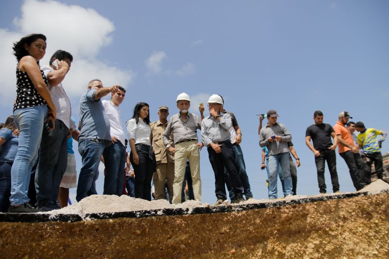 Os serviços de recuperação na ponte sobre o Rio Sampaio, na PA-444 em Salinopólis, no nordeste paraense, já estão em fase de conclusão. Ainda neste domingo (2) a via, que dá acesso à praia do Atalaia, será totalmente liberada para o tráfego de veículos. <div class='credito_fotos'>Foto: Pedro Guerreiro / Ag. Pará   |   <a href='/midias/2020/originais/5948_f40af8e2-530d-7ef2-4d93-9d4048c0ac3a.jpg' download><i class='fa-solid fa-download'></i> Download</a></div>