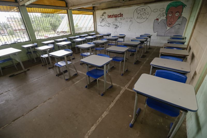 Escola eneida de Moraes <div class='credito_fotos'>Foto: Marcelo Seabra / Ag. Pará | <a href='/midias/2020/originais/5949_7761b90e-2ea0-2e4f-d613-ef0221f2a1ad.jpg' download><i class='fa-solid fa-download'></i> Download</a></div>