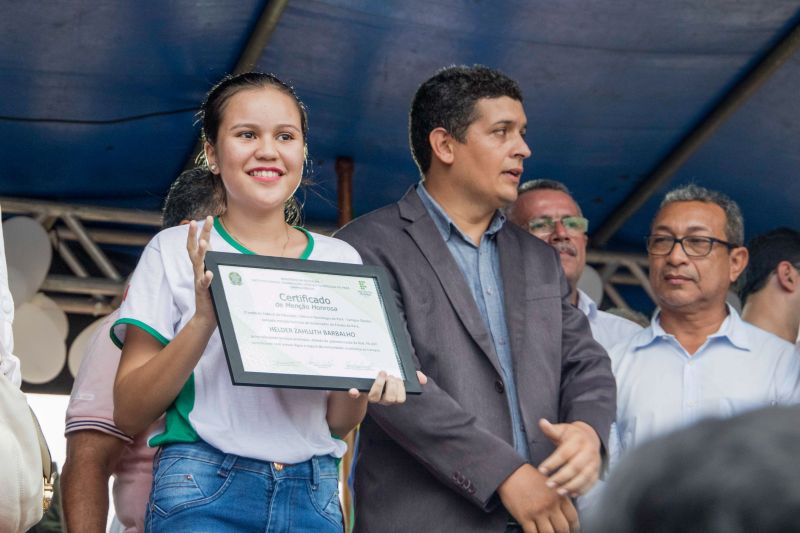 Manuela Azevedo <div class='credito_fotos'>Foto: Pedro Guerreiro / Ag. Pará | <a href='/midias/2020/originais/5964_62339118-4d4d-1b5b-dd4c-fa1a9f7ab2fa.jpg' download><i class='fa-solid fa-download'></i> Download</a></div>