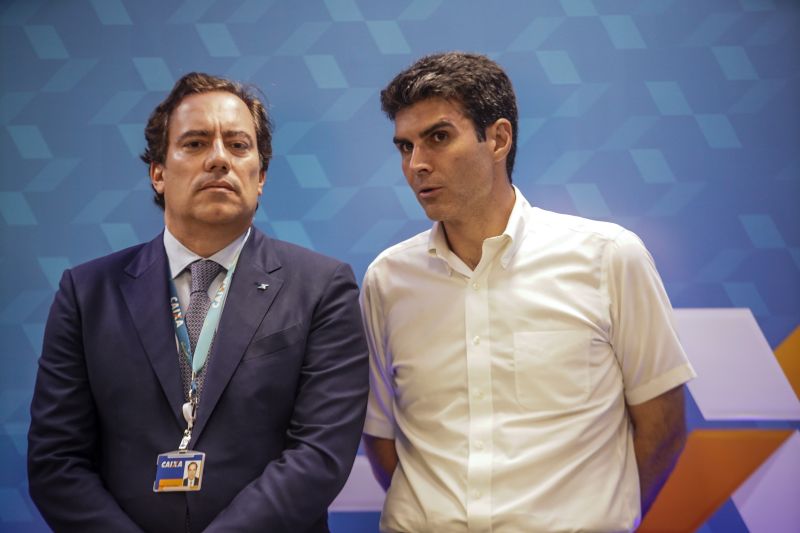 Ato de inauguração da Superintendência Executiva da Caixa Econômica Federal de Santarém. <div class='credito_fotos'>Foto: Marco Santos / Ag. Pará | <a href='/midias/2020/originais/5970_48843776-881d-358a-d03b-c24b2dd1cb5f.jpg' download><i class='fa-solid fa-download'></i> Download</a></div>