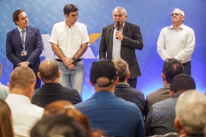 Ato de inauguração da Superintendência Executiva da Caixa Econômica Federal de Santarém. <div class='credito_fotos'>Foto: Marco Santos / Ag. Pará | <a href='/midias/2020/originais/5970_c2008f2b-00f6-53bd-a56b-ed46c84211fa.jpg' download><i class='fa-solid fa-download'></i> Download</a></div>