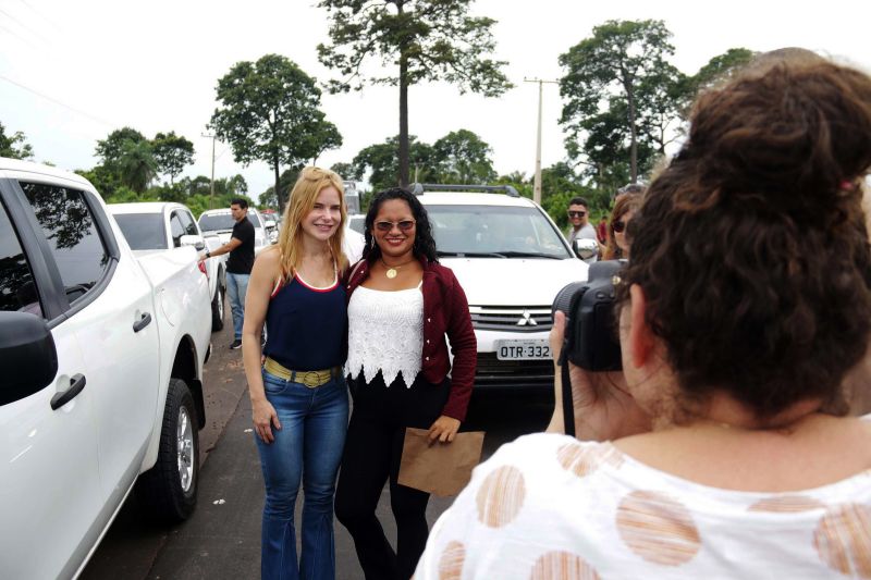 Governo do Estado entrega à população a primeira etapa do asfalto da rodovia PA-429, em Curuá. <div class='credito_fotos'>Foto: Bruno Cecim / Ag.Pará | <a href='/midias/2020/originais/5974_5690092f-edb3-a71f-aee1-67836eb68704.jpg' download><i class='fa-solid fa-download'></i> Download</a></div>