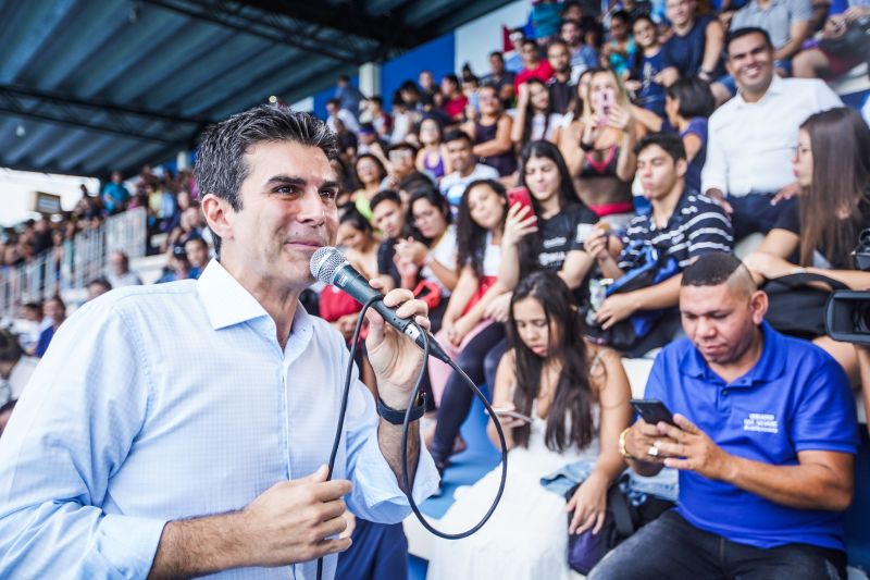 m dos mais importantes complexos esportivos da região e berço dos atletas paraenses, o Parque Aquático da Universidade do Estado do Pará (Uepa), foi reaberto nesta segunda-feira (10), em cerimônia presidida pelo governador do Estado, Helder Barbalho, e pelo reitor da Uepa, Rubens Cardoso. Há 3 anos, o espaço fechou para obras. A Universidade aguardava um recurso federal para execução dos serviços, mas no ano passado, a gestão atual retomou as obras com recursos próprios. Um investimento do tesouro Estadual de mais de R$ 2,4 milhões para devolver ao Estado o complexo. <div class='credito_fotos'>Foto: Marco Santos / Ag. Pará | <a href='/midias/2020/originais/5978_be3c3906-d49f-e4cc-816a-253526dbfc0a.jpg' download><i class='fa-solid fa-download'></i> Download</a></div>