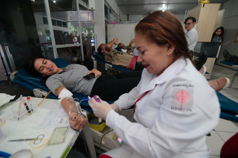 Belém 13 de fevereiro de 2020 foi realizado na manhã de hoje (13) no comando Geral do Corpo de Bombeiro uma ação em parçeria com hemopa de doação de sangue. <div class='credito_fotos'>Foto: Alex Ribeiro / Ag. Pará | <a href='/midias/2020/originais/5988_1ed37c8b-737d-56f2-04a7-4f589c548079.jpg' download><i class='fa-solid fa-download'></i> Download</a></div>