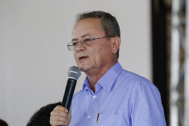 A história de luta por uma moradia digna para muitas famílias de Xinguara foi, finalmente, recompensada. Nesta quinta feira (13) houve o ato de entrega de 400 unidades do conjunto habitacional 'Jardim Tropical' I, II, III,IV para pessoas de baixa renda. <div class='credito_fotos'>Foto: Marcelo Seabra / Ag. Pará | <a href='/midias/2020/originais/5989_3e7ca761-66a5-8244-9025-b027b66fb450.jpg' download><i class='fa-solid fa-download'></i> Download</a></div>