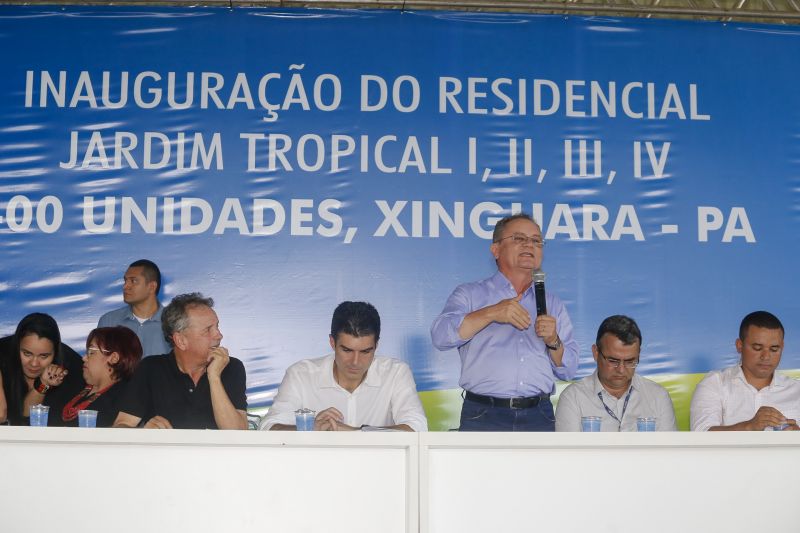 A história de luta por uma moradia digna para muitas famílias de Xinguara foi, finalmente, recompensada. Nesta quinta feira (13) houve o ato de entrega de 400 unidades do conjunto habitacional 'Jardim Tropical' I, II, III,IV para pessoas de baixa renda. <div class='credito_fotos'>Foto: Marcelo Seabra / Ag. Pará | <a href='/midias/2020/originais/5989_66b3336c-f39f-c25d-85fb-da5c4a06c729.jpg' download><i class='fa-solid fa-download'></i> Download</a></div>
