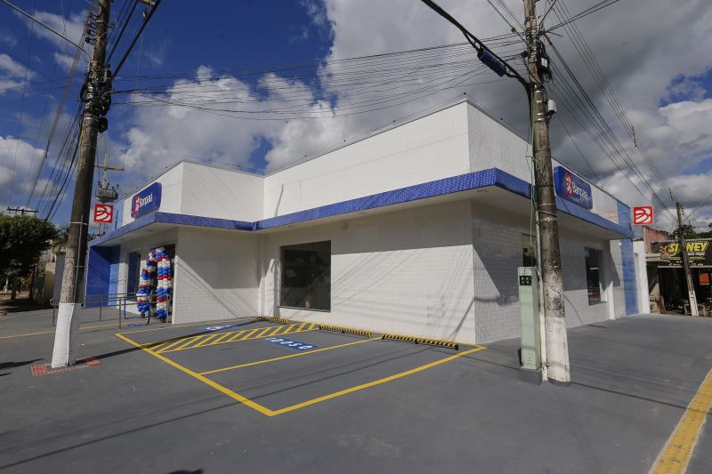 Visando o desenvolvimento econômico e a geração de emprego e renda na região Sul do Estado, o governo inaugurou nesta quinta feira (13) mais uma nova agência do Banpará. <div class='credito_fotos'>Foto: Marcelo Seabra / Ag. Pará | <a href='/midias/2020/originais/5990_df756025-9e4b-25b7-1b48-2dfdbfbad621.jpg' download><i class='fa-solid fa-download'></i> Download</a></div>