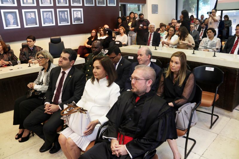 Ministério Público de Contas do Estado do Pará - Sessão Solene de Posse - Procurador Geral <div class='credito_fotos'>Foto: Bruno Cecim / Ag.Pará | <a href='/midias/2020/originais/5996_3dd2e23a-95af-cf0b-b604-19cb2fb6667f.jpg' download><i class='fa-solid fa-download'></i> Download</a></div>
