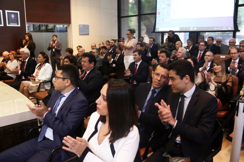 Ministério Público de Contas do Estado do Pará - Sessão Solene de Posse - Procurador Geral <div class='credito_fotos'>Foto: Bruno Cecim / Ag.Pará | <a href='/midias/2020/originais/5996_9a116d9b-f387-a70f-c883-f131c8b5c5b4.jpg' download><i class='fa-solid fa-download'></i> Download</a></div>