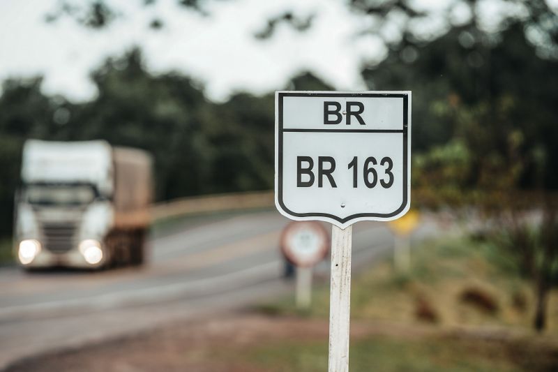 BR - 163
Inauguração da Br 163 Pá/Mt em Cachoeira da serra distrito de Altamira Fotos Marco Santos/ agpara <div class='credito_fotos'>Foto: Marco Santos / Ag. Pará   |   <a href='/midias/2020/originais/5998_3361acc3-d540-8a40-fa4b-414877c4be83.jpg' download><i class='fa-solid fa-download'></i> Download</a></div>