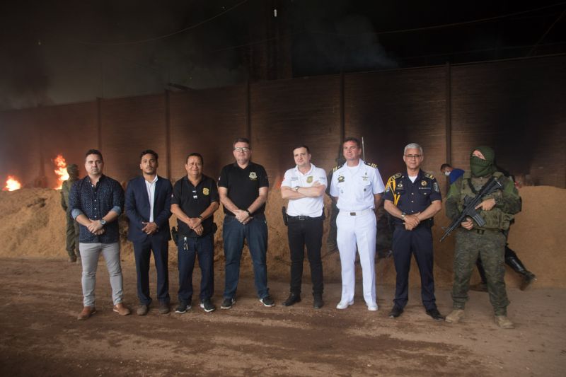 Sete fornos foram utilizados durante a incineração de dois mil e trezentos quilos de cocaína apreendidos durante a operação "Narcos II", realizada pela Polícia Civil. <div class='credito_fotos'>Foto: Pedro Guerreiro / Ag. Pará   |   <a href='/midias/2020/originais/6010_acc9578f-4b01-7b52-202f-eb1473e94a3f.jpg' download><i class='fa-solid fa-download'></i> Download</a></div>