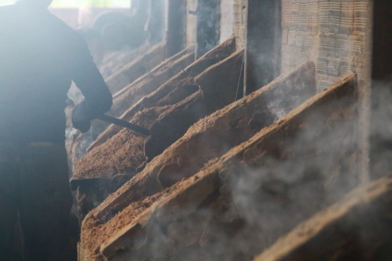 Sete fornos foram utilizados durante a incineração de dois mil e trezentos quilos de cocaína apreendidos durante a operação "Narcos II", realizada pela Polícia Civil. <div class='credito_fotos'>Foto: Pedro Guerreiro / Ag. Pará   |   <a href='/midias/2020/originais/6010_f277a148-7dd8-db75-01c6-d7291735fa67.jpg' download><i class='fa-solid fa-download'></i> Download</a></div>