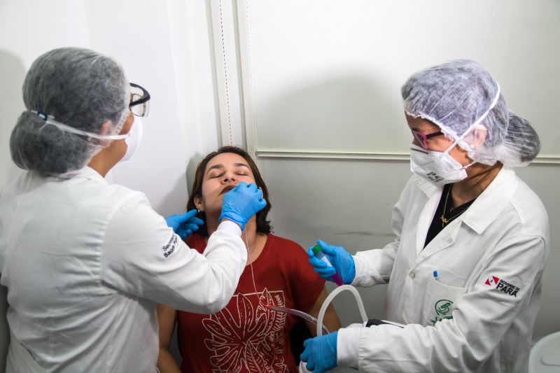 Belém, Pará, Brasil. LACEN presta orientações para prevenção do Novo Coronavirus.
Fotos: Pedro Guerreiro / Ag. Pará. <div class='credito_fotos'>Foto: Pedro Guerreiro / Ag. Pará | <a href='/midias/2020/originais/6042_63526e33-44a5-7bf9-59c7-835c5b8f864c.jpg' download><i class='fa-solid fa-download'></i> Download</a></div>